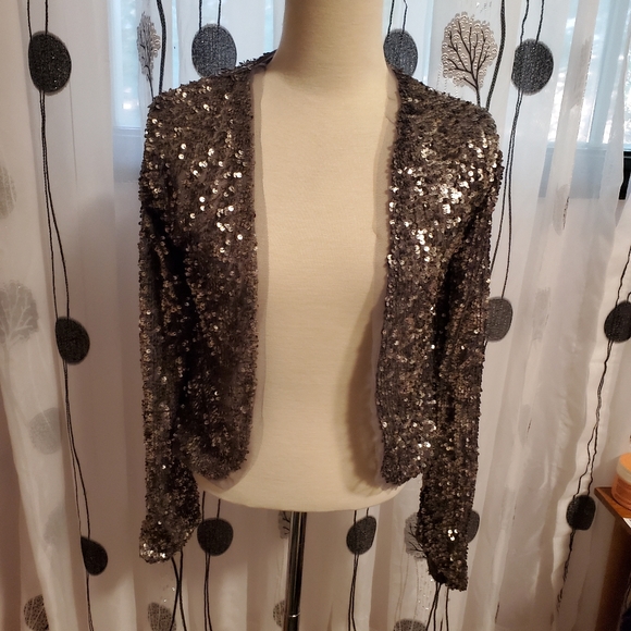 NWT Abercrombie & Fitch gray/silver sequin cardigan XS - Picture 4 of 7